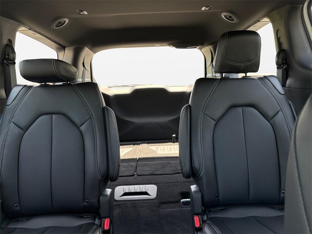 new 2025 Chrysler Pacifica car, priced at $41,752