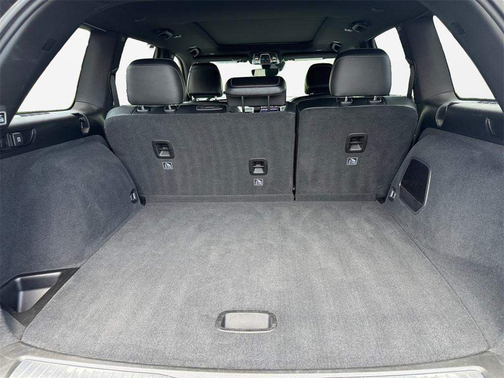 used 2022 Jeep Grand Cherokee car, priced at $38,999
