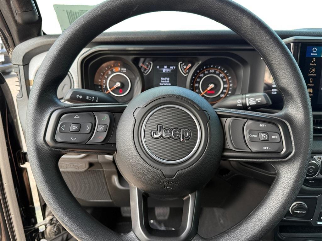 new 2025 Jeep Wrangler car, priced at $32,103