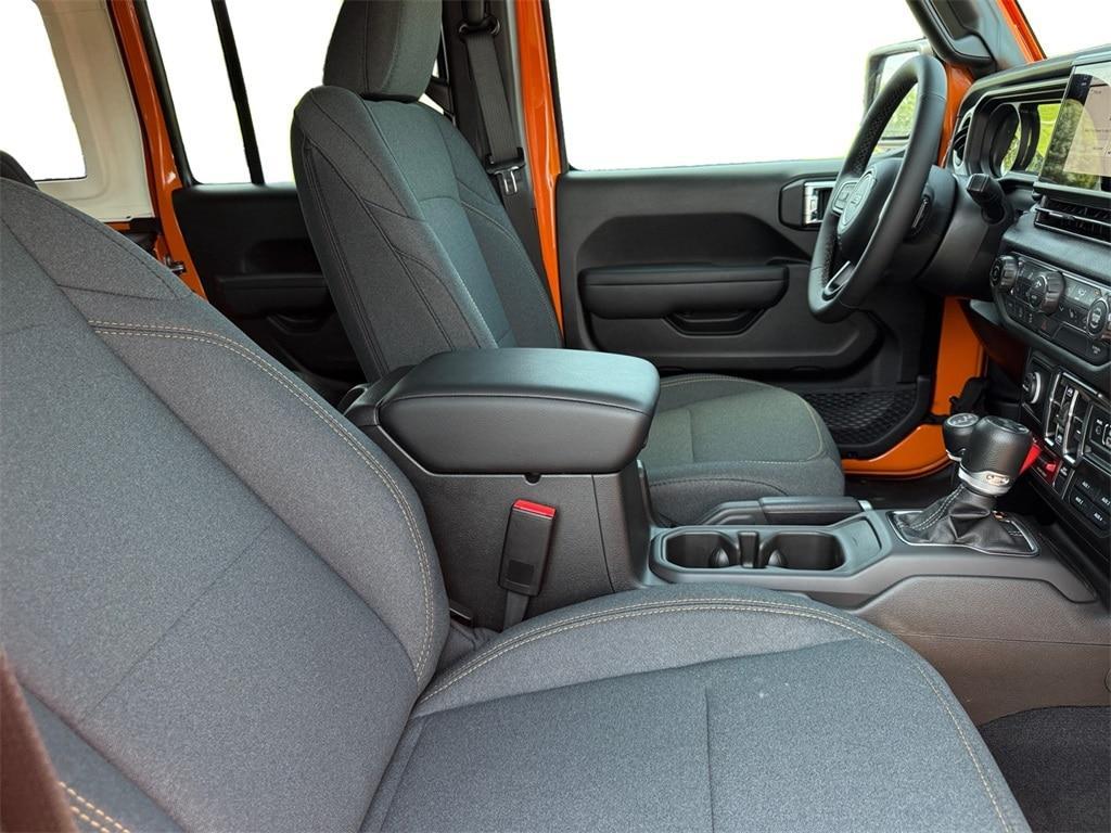 new 2025 Jeep Wrangler car, priced at $52,270