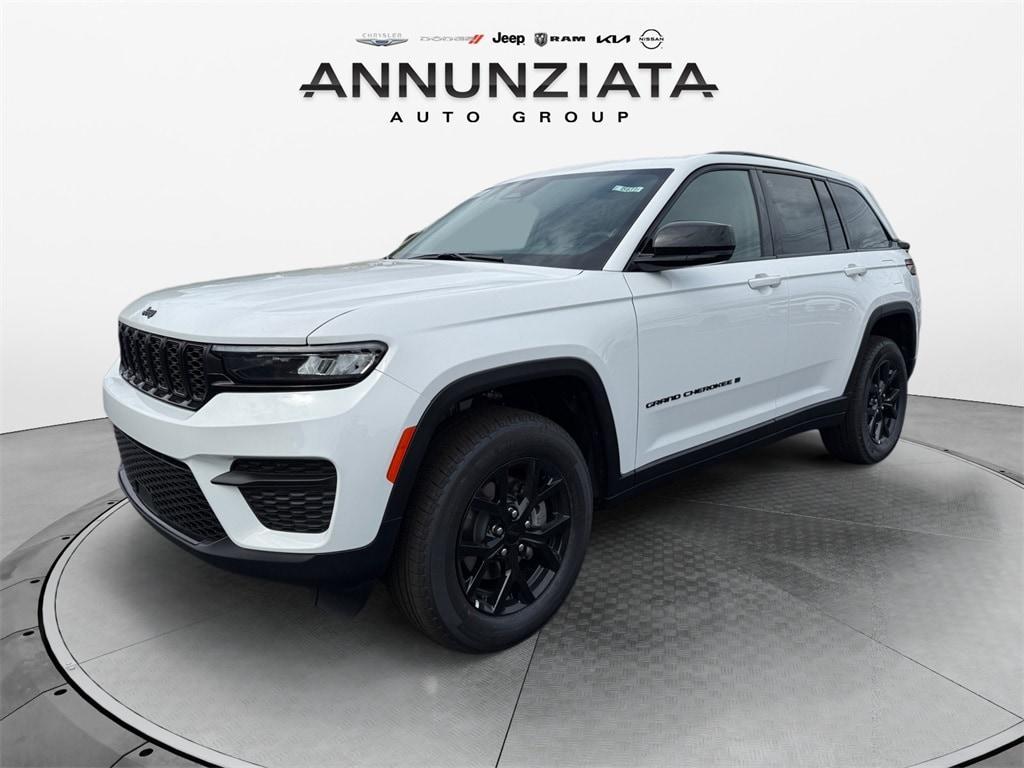 new 2025 Jeep Grand Cherokee car, priced at $40,385