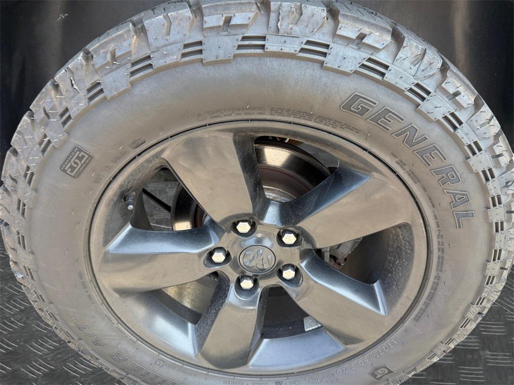 used 2019 Ram 1500 Classic car, priced at $27,999