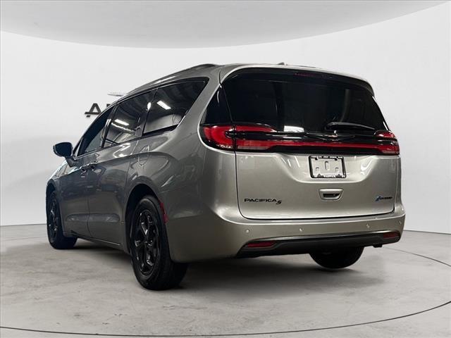 used 2021 Chrysler Pacifica Hybrid car, priced at $27,999