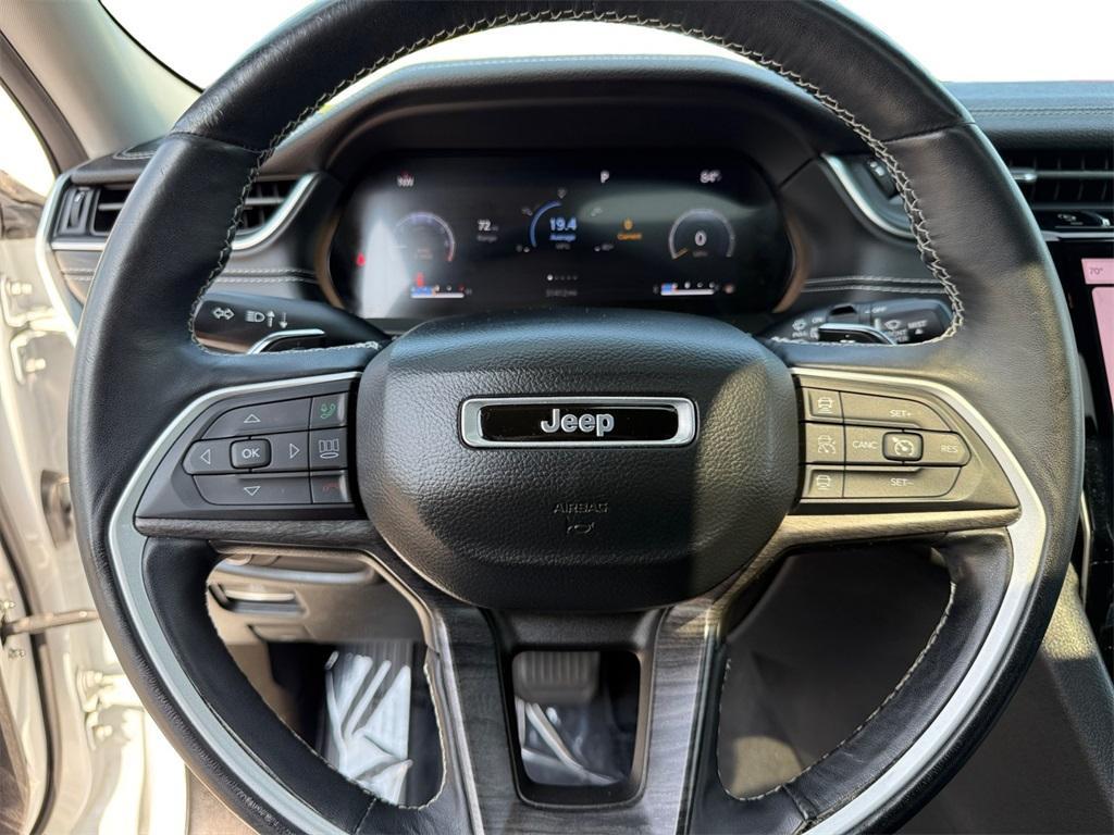 used 2022 Jeep Grand Cherokee car, priced at $32,899