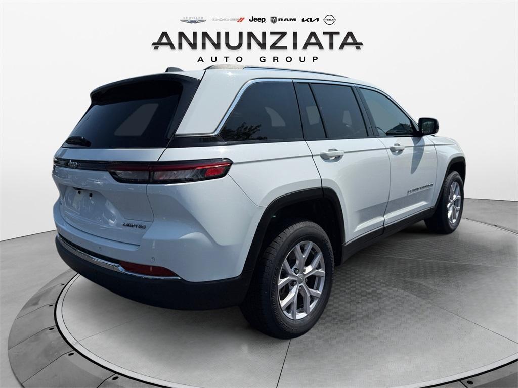 used 2022 Jeep Grand Cherokee car, priced at $32,899