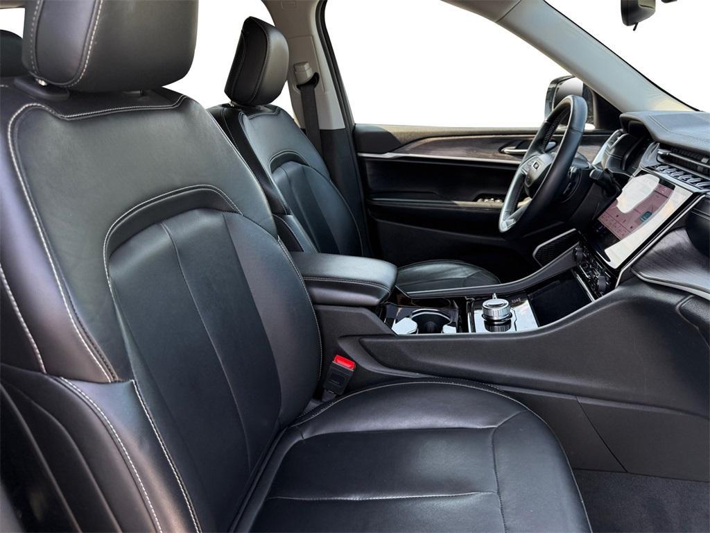 used 2022 Jeep Grand Cherokee car, priced at $32,899