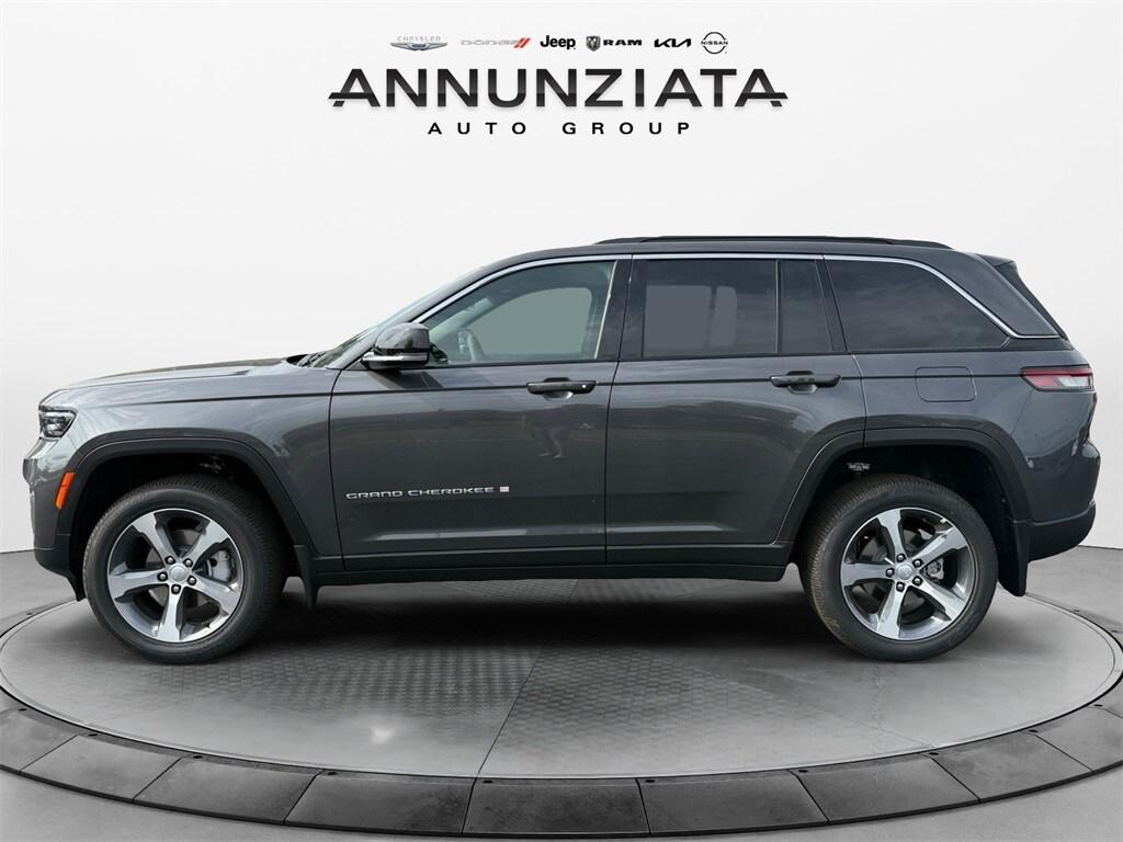 new 2025 Jeep Grand Cherokee car, priced at $49,310