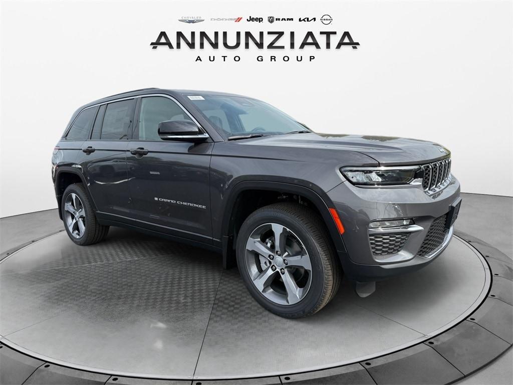 new 2025 Jeep Grand Cherokee car, priced at $49,310