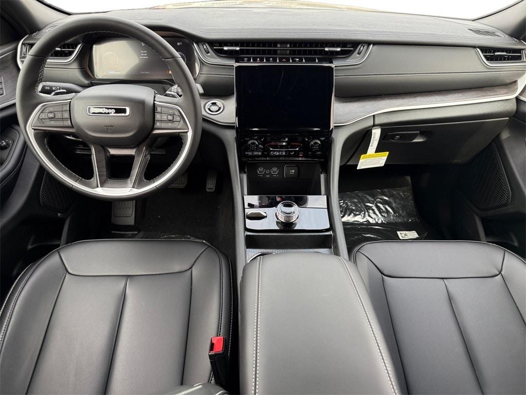 new 2025 Jeep Grand Cherokee car, priced at $49,310