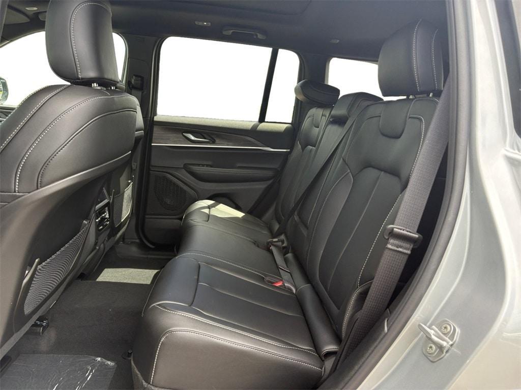 new 2025 Jeep Grand Cherokee car, priced at $46,396