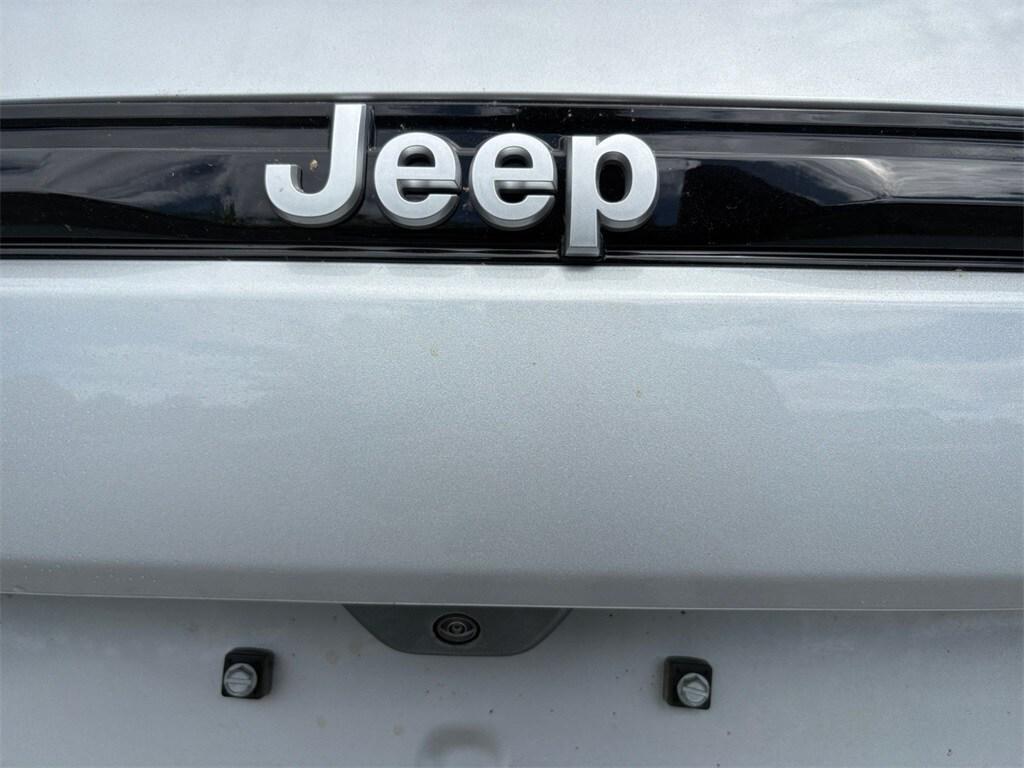 new 2025 Jeep Grand Cherokee car, priced at $46,396