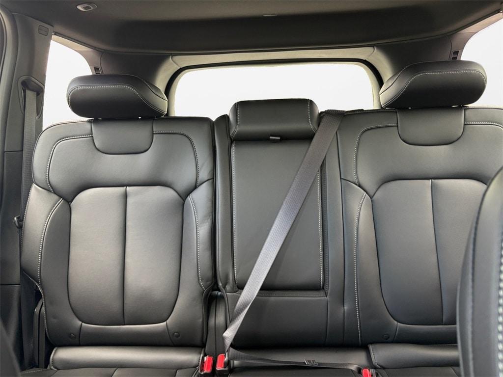 new 2025 Jeep Grand Cherokee car, priced at $46,396