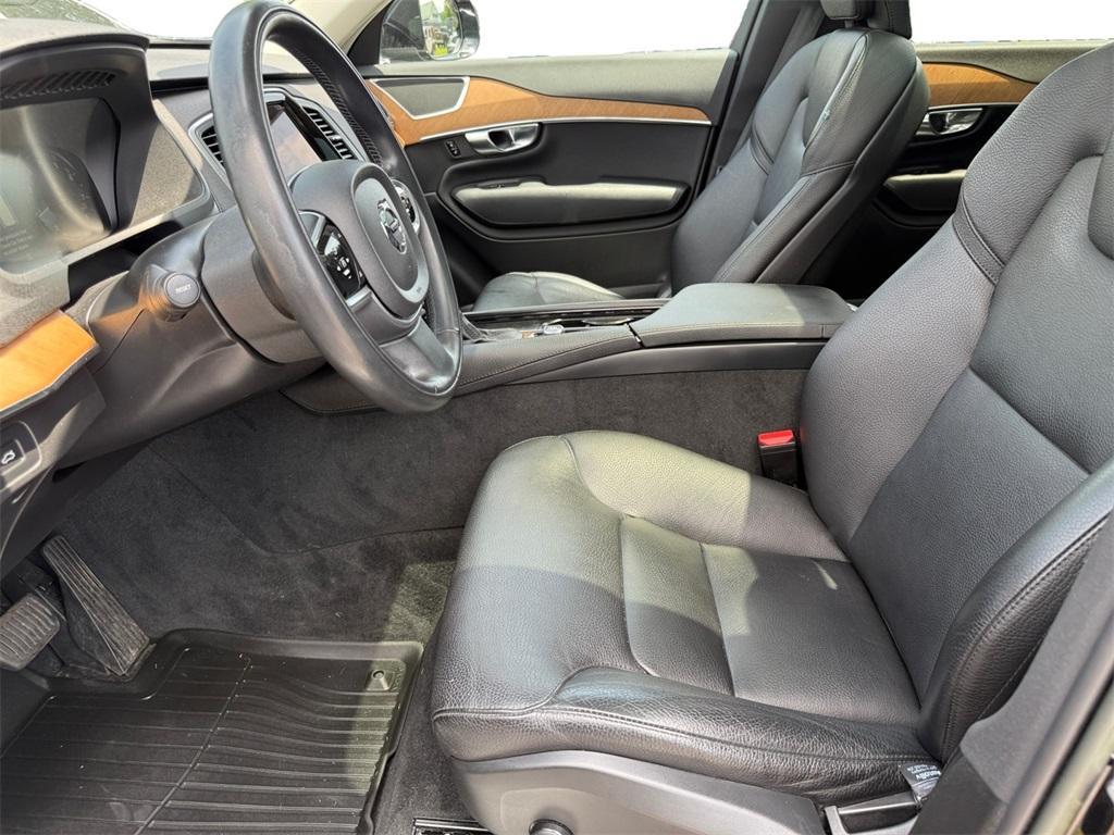 used 2022 Volvo XC90 car, priced at $37,499