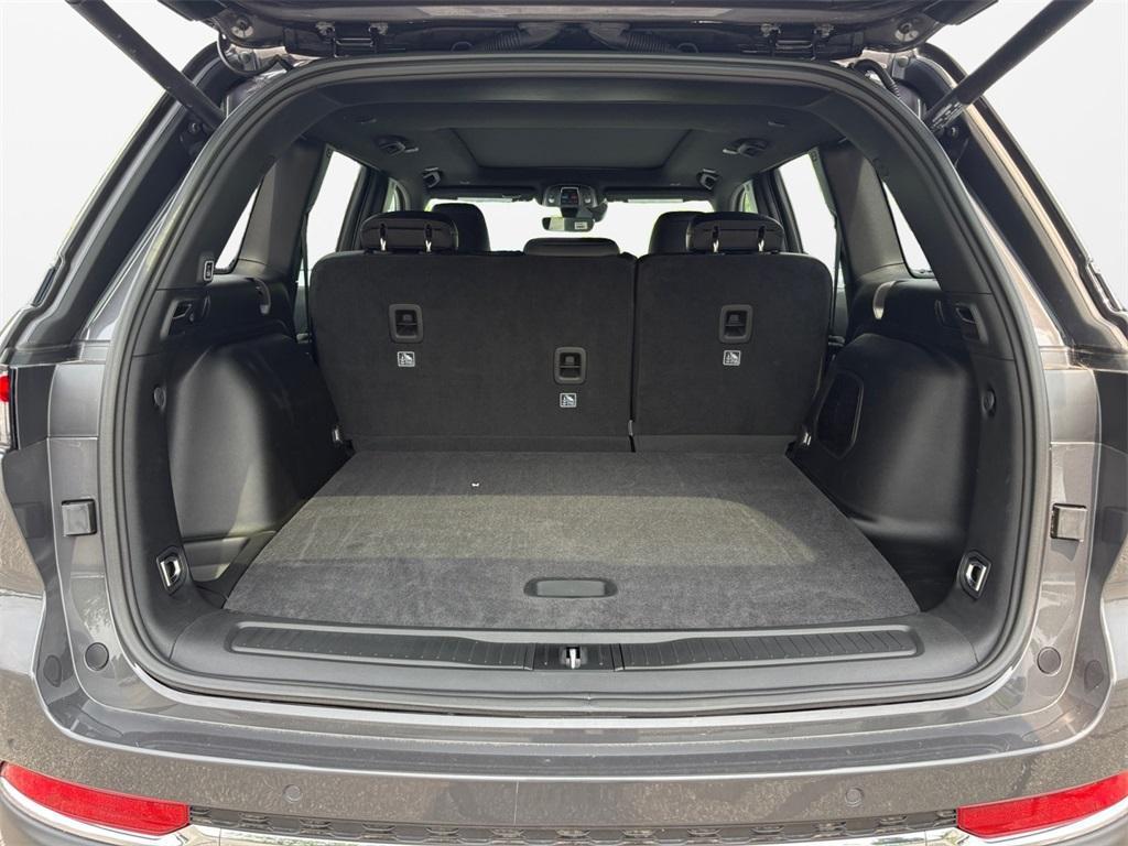new 2025 Jeep Grand Cherokee car, priced at $48,171
