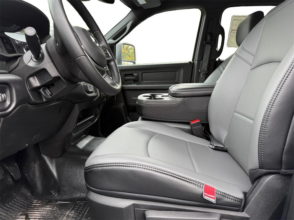 new 2025 Ram 3500 car, priced at $69,720