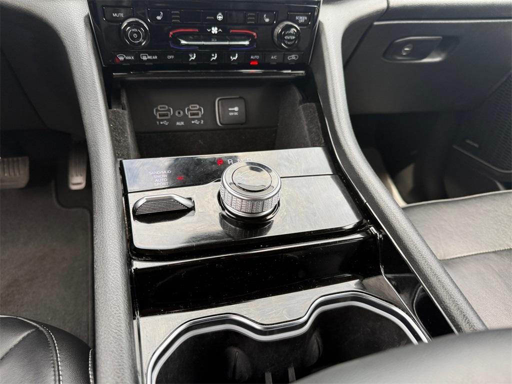 used 2022 Jeep Grand Cherokee L car, priced at $33,599