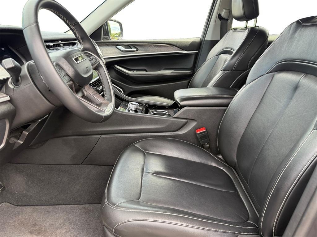 used 2022 Jeep Grand Cherokee L car, priced at $33,599
