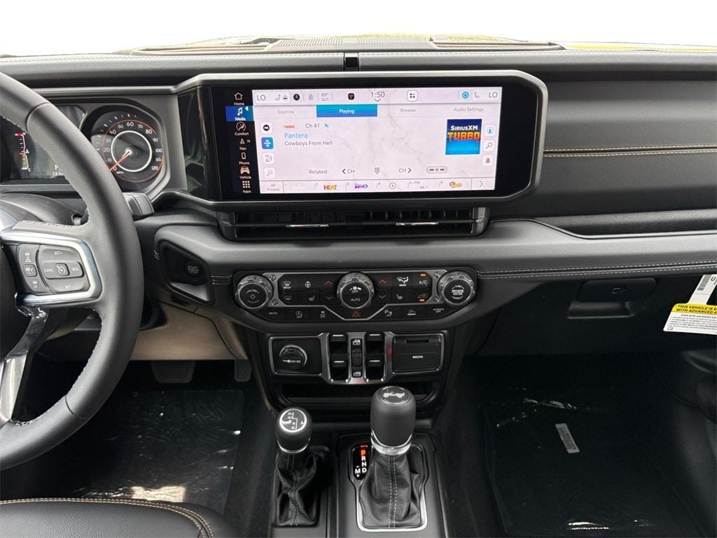 new 2025 Jeep Wrangler car, priced at $55,922