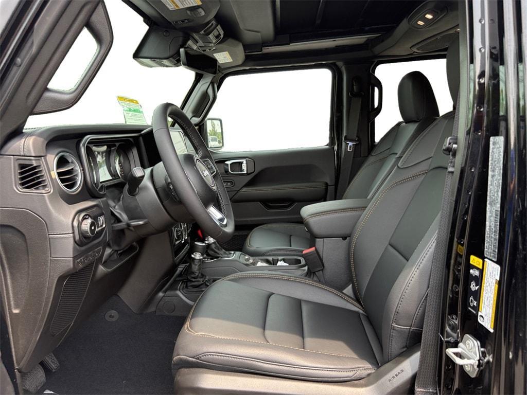 new 2025 Jeep Wrangler car, priced at $55,922