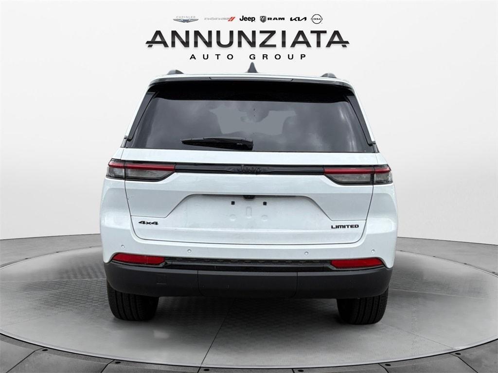 new 2025 Jeep Grand Cherokee car, priced at $49,526