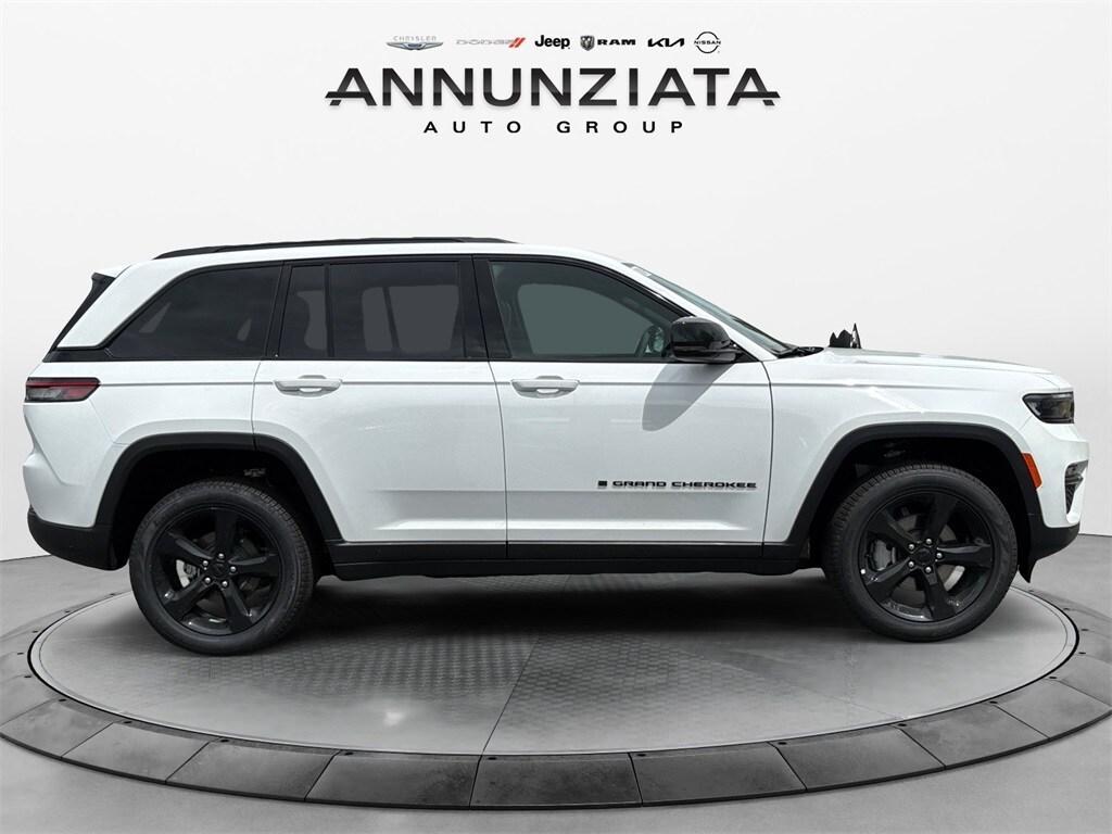 new 2025 Jeep Grand Cherokee car, priced at $49,526