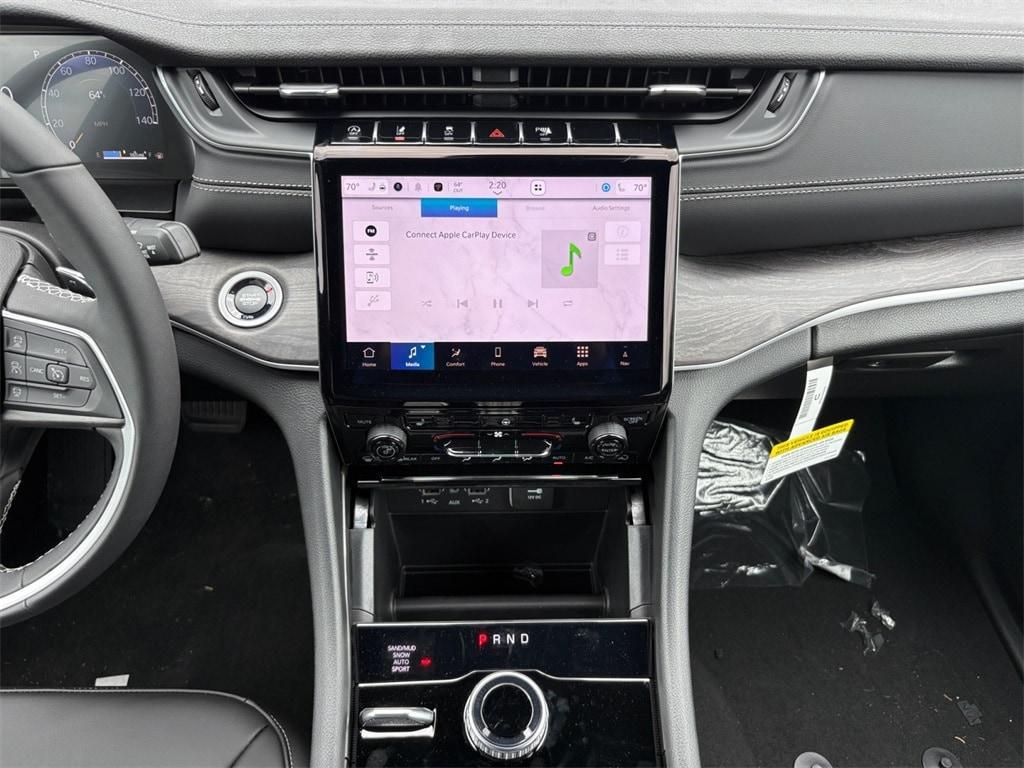 new 2025 Jeep Grand Cherokee car, priced at $49,526