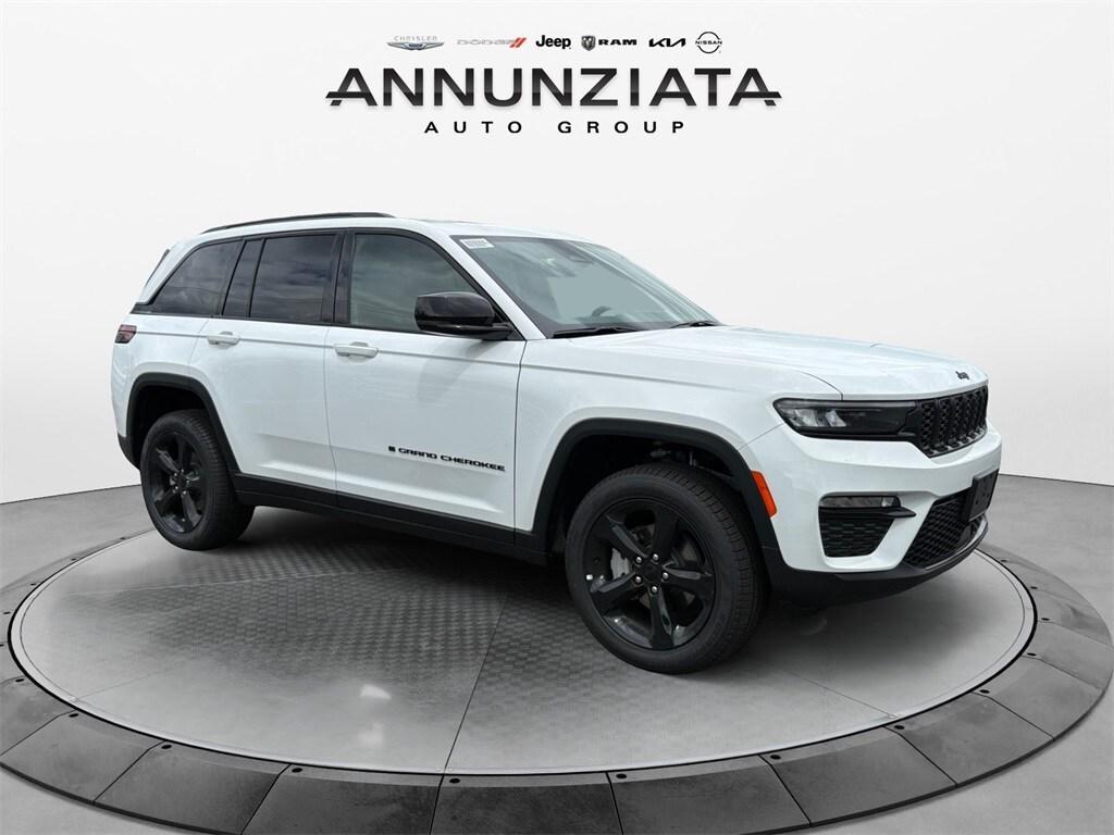 new 2025 Jeep Grand Cherokee car, priced at $49,526