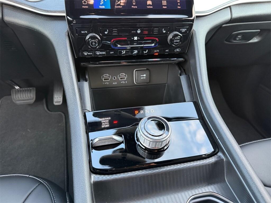 new 2024 Jeep Grand Cherokee L car, priced at $54,315