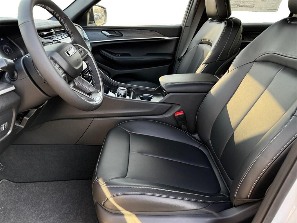new 2024 Jeep Grand Cherokee L car, priced at $54,315