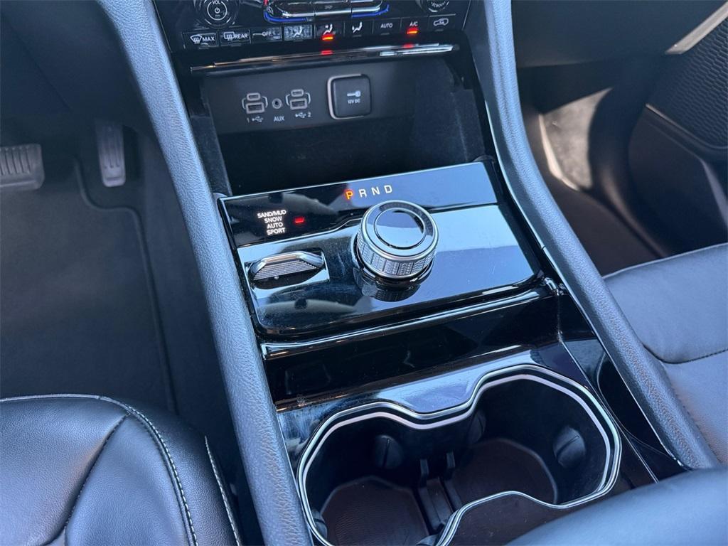 used 2022 Jeep Grand Cherokee car, priced at $34,499