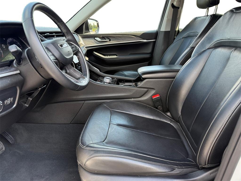 used 2022 Jeep Grand Cherokee L car, priced at $33,999