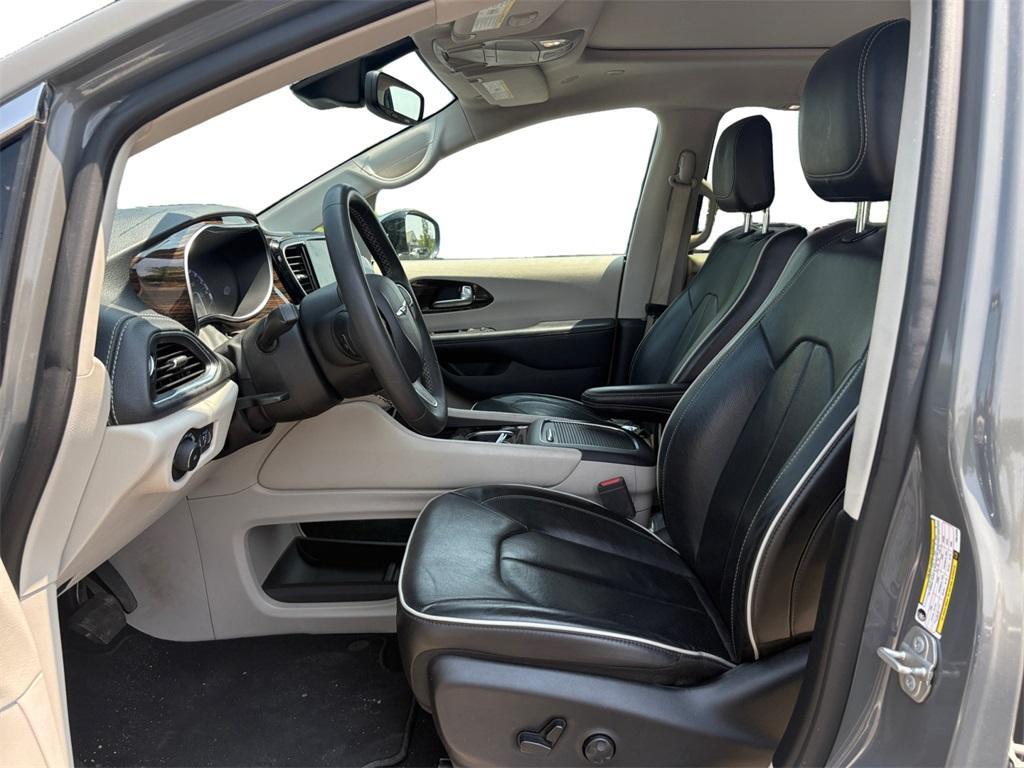 used 2023 Chrysler Pacifica car, priced at $28,199