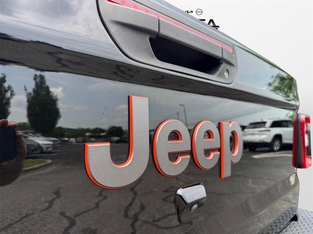 used 2022 Jeep Gladiator car, priced at $42,999