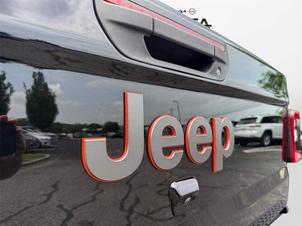 used 2022 Jeep Gladiator car, priced at $44,999