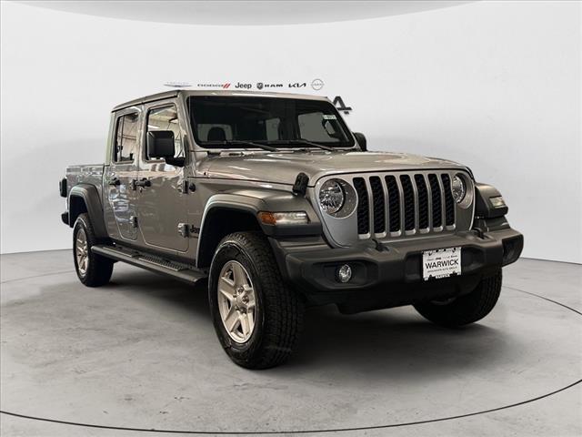 used 2020 Jeep Gladiator car, priced at $28,399