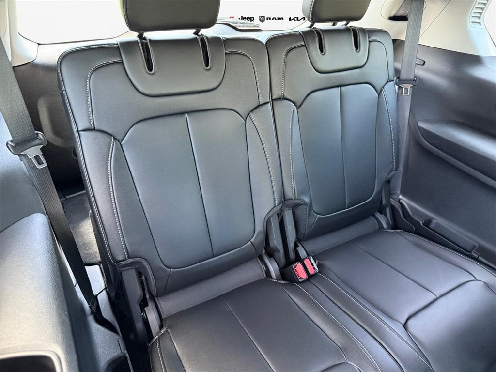 used 2022 Jeep Grand Cherokee L car, priced at $29,999