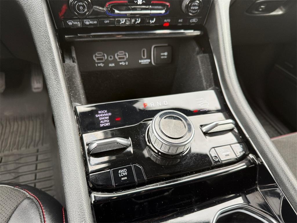 used 2022 Jeep Grand Cherokee car, priced at $34,799