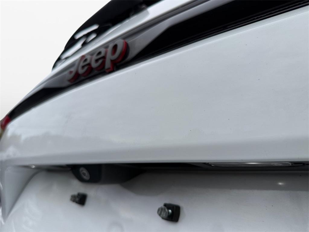 used 2022 Jeep Grand Cherokee car, priced at $34,799