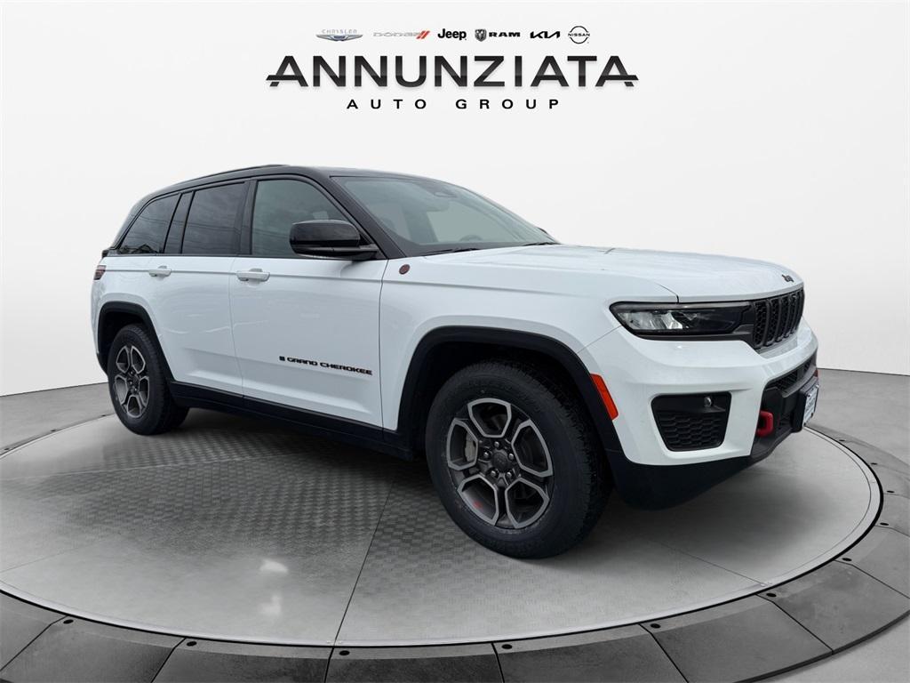 used 2022 Jeep Grand Cherokee car, priced at $34,799