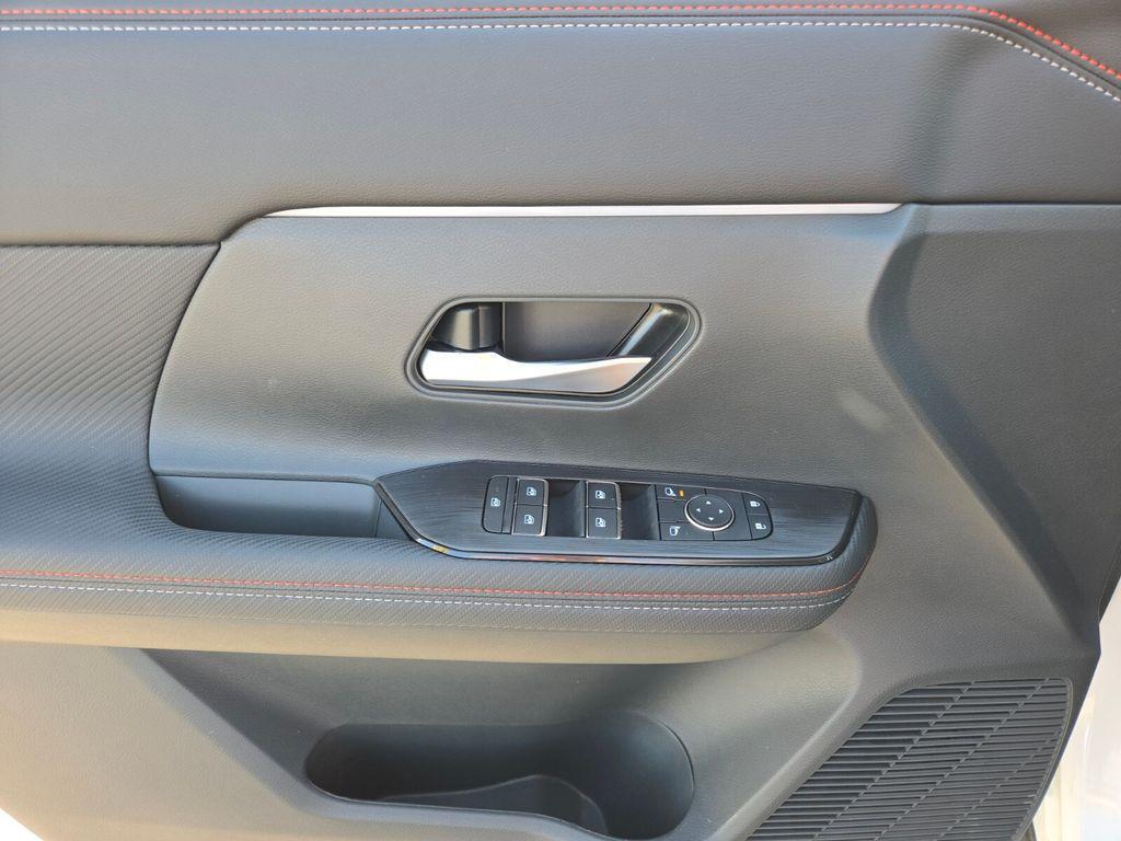 new 2025 Nissan Kicks car, priced at $25,066