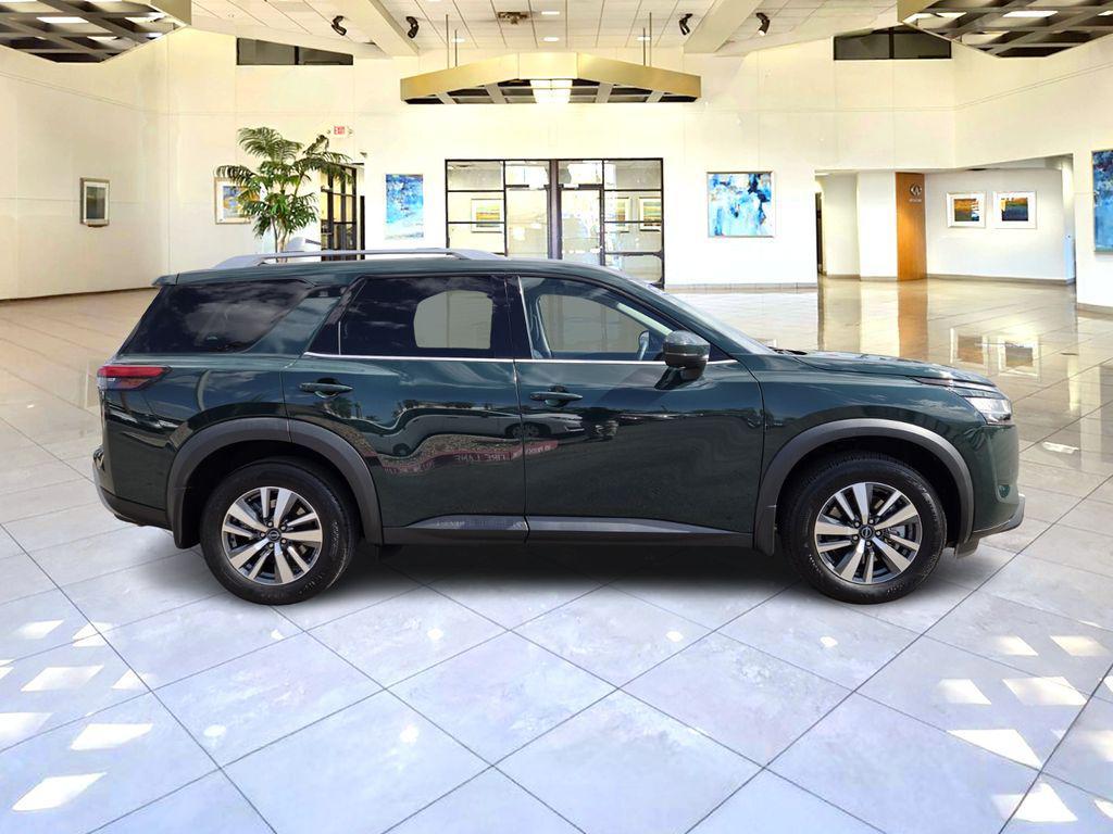 used 2024 Nissan Pathfinder car, priced at $33,000