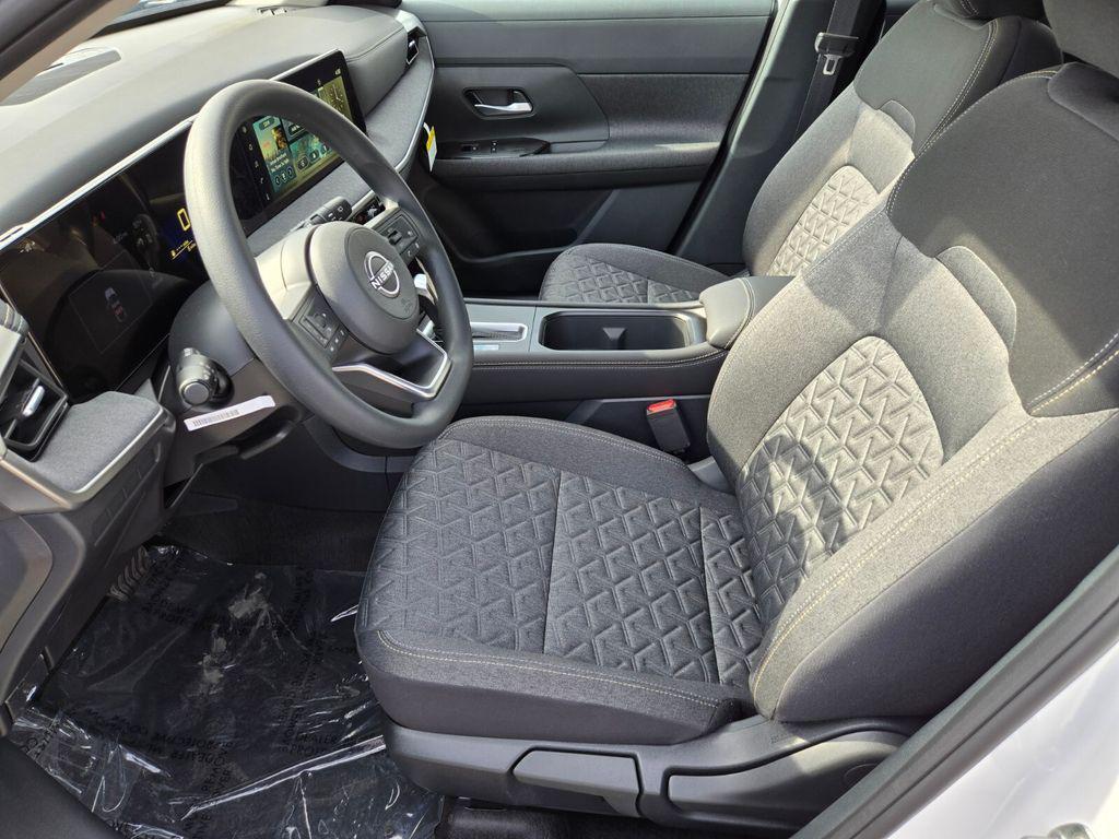 new 2025 Nissan Kicks car, priced at $24,885