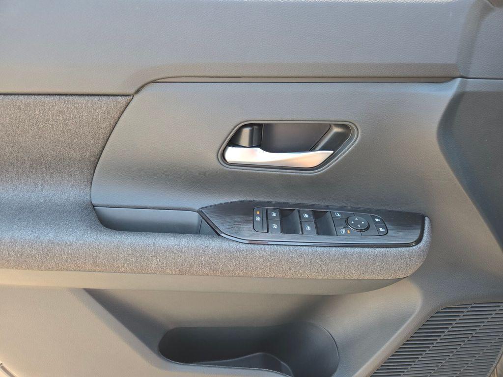 new 2025 Nissan Kicks car, priced at $22,243