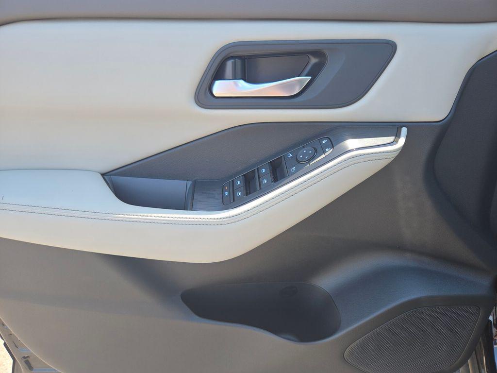 new 2025 Nissan Rogue car, priced at $29,926