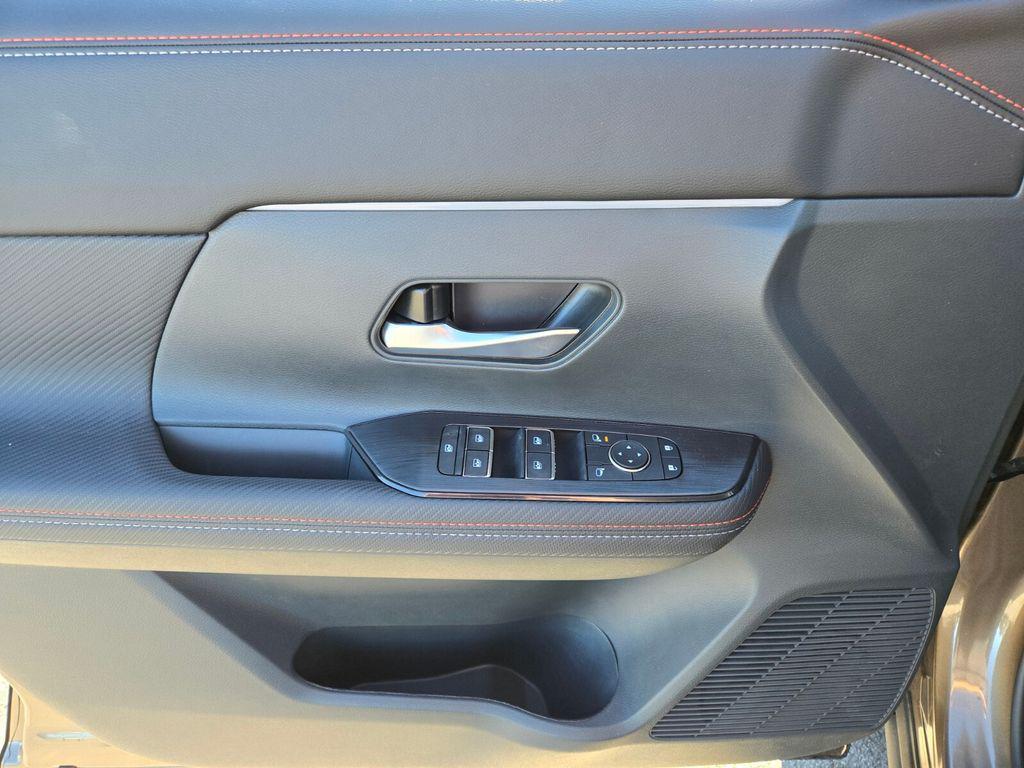 new 2025 Nissan Kicks car, priced at $23,724