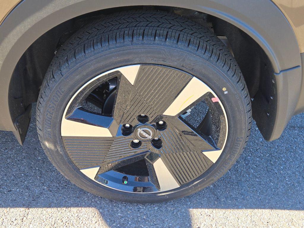 new 2025 Nissan Kicks car, priced at $23,724