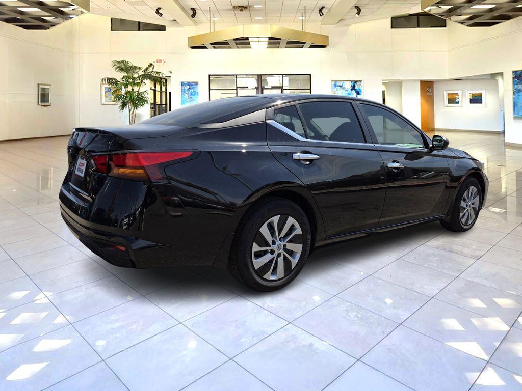 new 2025 Nissan Altima car, priced at $25,300