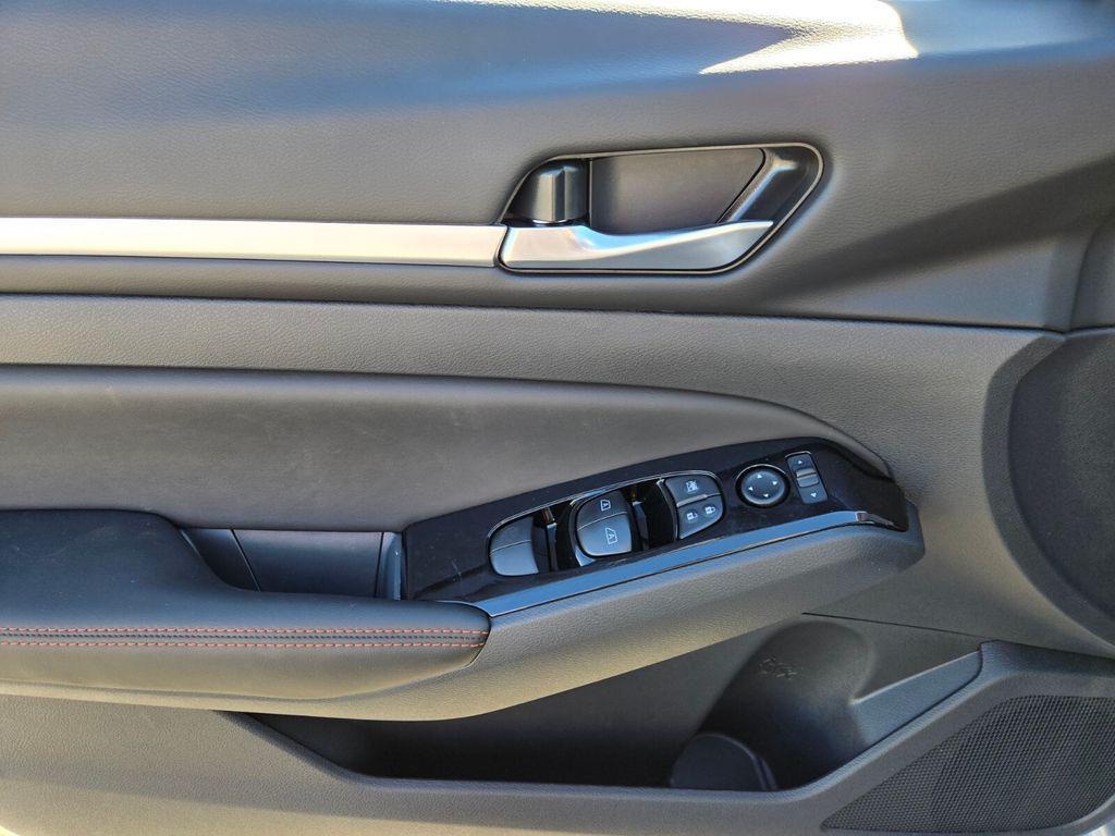 new 2025 Nissan Altima car, priced at $27,936