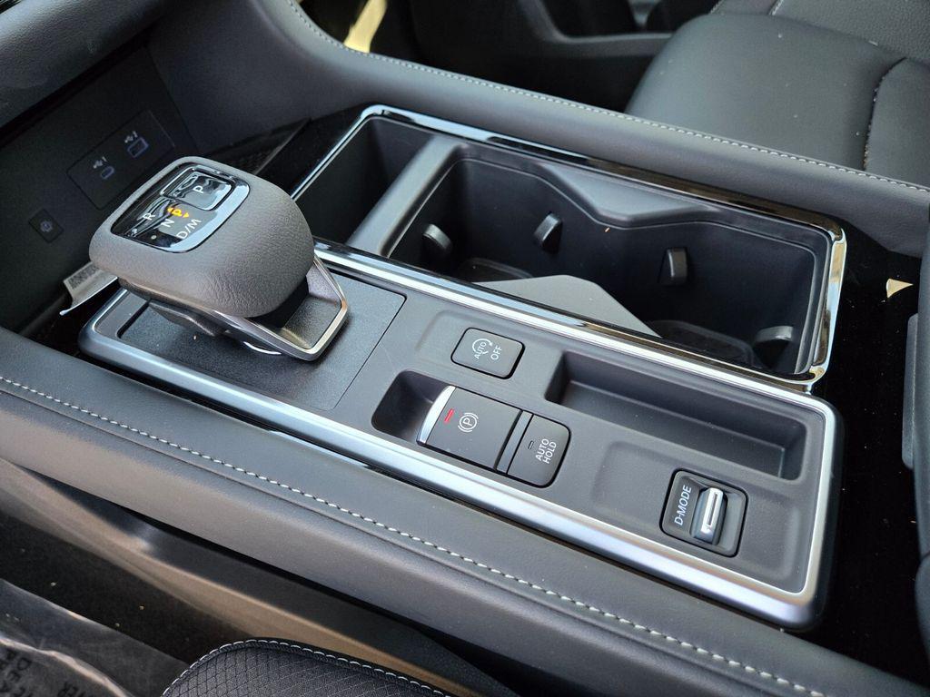 new 2025 Nissan Pathfinder car, priced at $40,109
