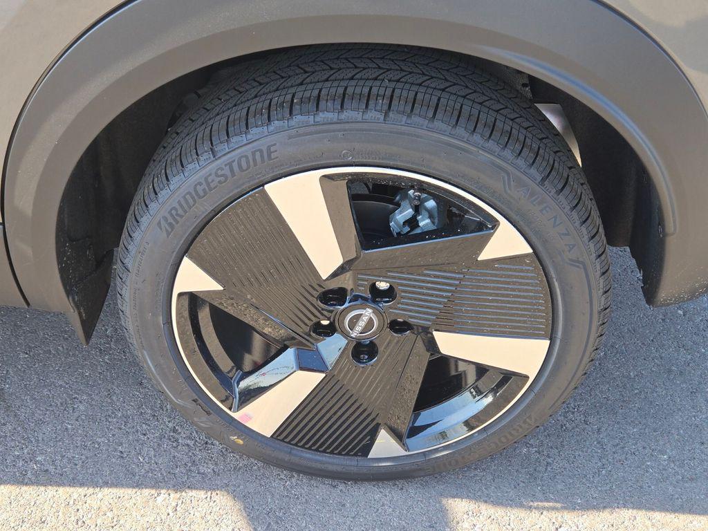 new 2025 Nissan Kicks car, priced at $23,961